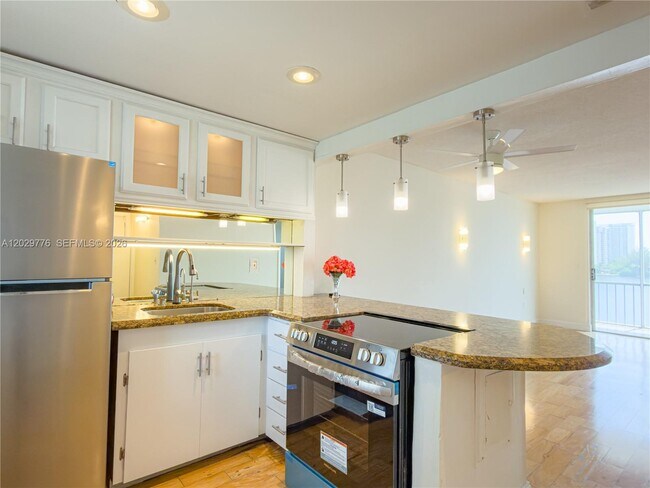 Photo - 2861 Leonard Dr Unidad F503