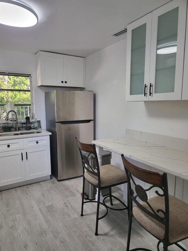 Photo - 4807 Ponce de Leon Blvd