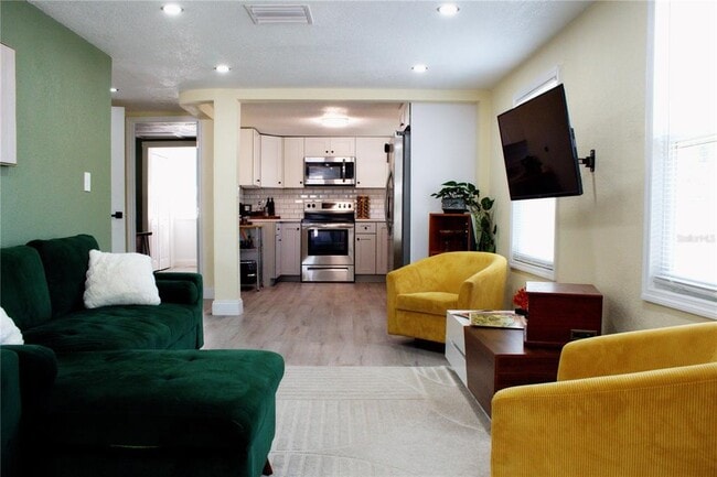 Photo - 5260 8th Ave N