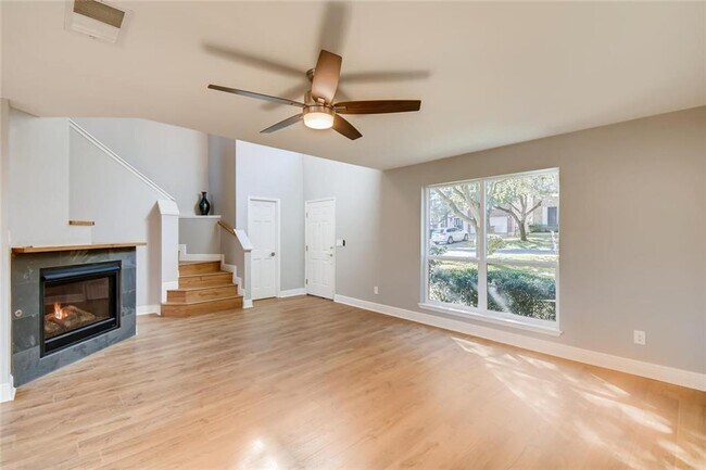 Photo - 6108 Skahan Ln