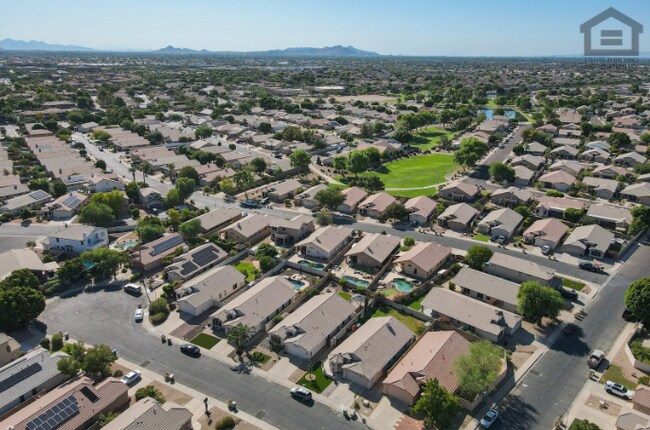 3Bed/2Bath House w/Bonus Room at 67th Ave/AZ Loop-101! Ready for Immediate Move-In!