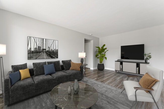 Photo - 294 Lorne Avenue