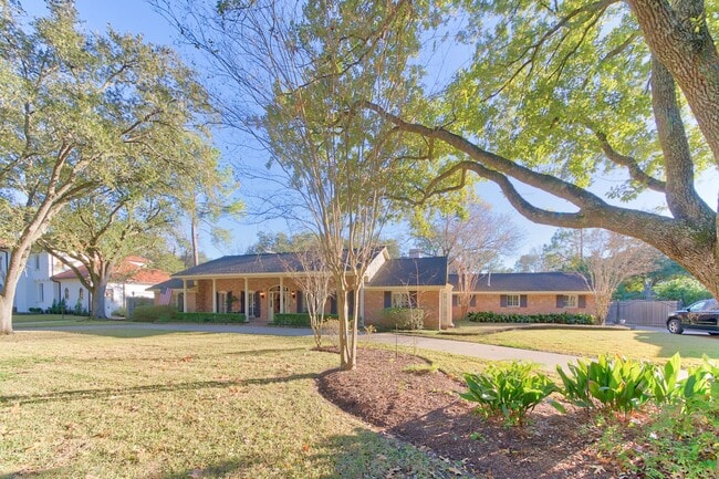 Photo - 11407 S Chestwood Dr