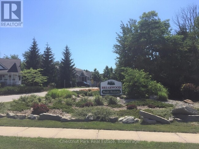 Photo - 23 Green Briar Dr