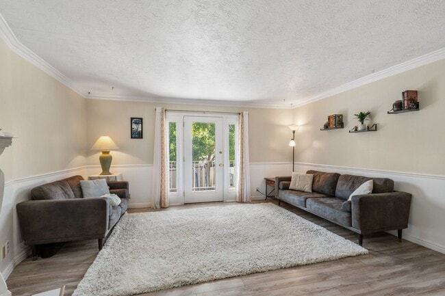 Photo - 553 N 200 W