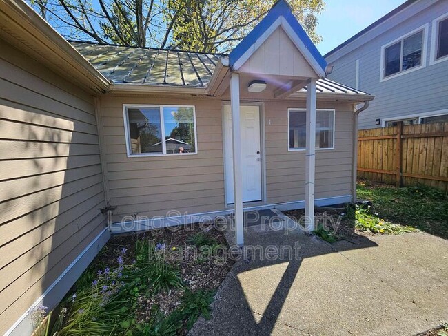 Photo - 4553 NE 105th Ave House