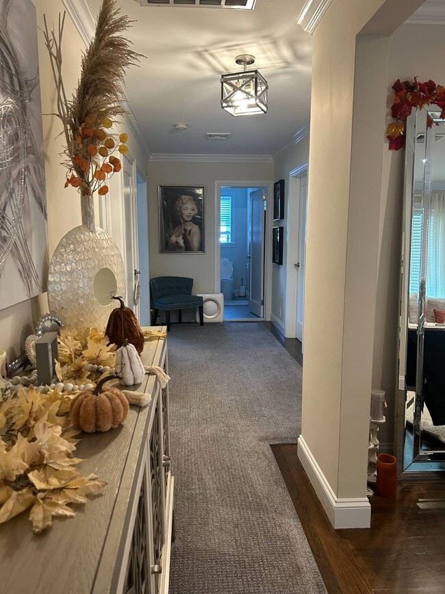 Photo - 260 Eastchester Rd