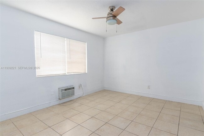 Photo - 6913 Rue Vendome Unit 4