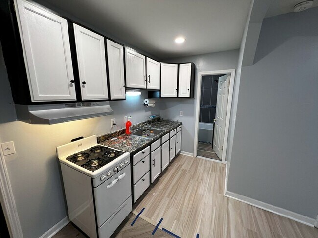 Photo - 4972 Lafontaine St