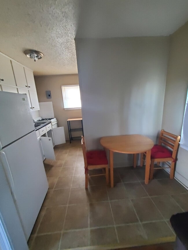 501 Dolomita St