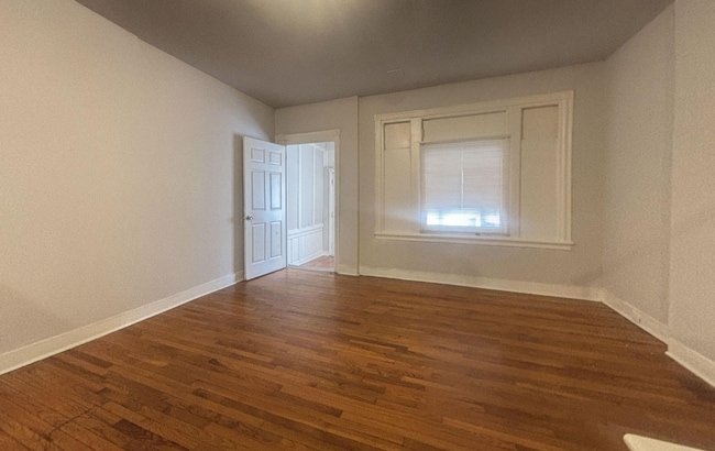 Photo - 5637 Lansdowne Ave