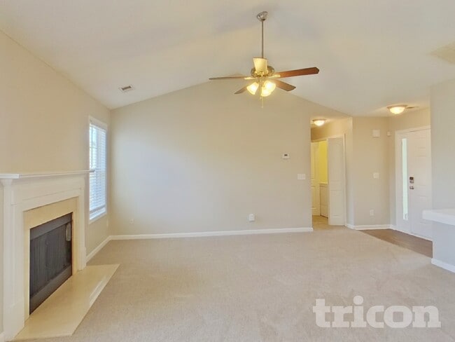 Photo - 466 Gin Mill Dr