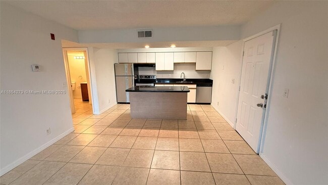 Photo - 4055 W McNab Rd Unidad H201