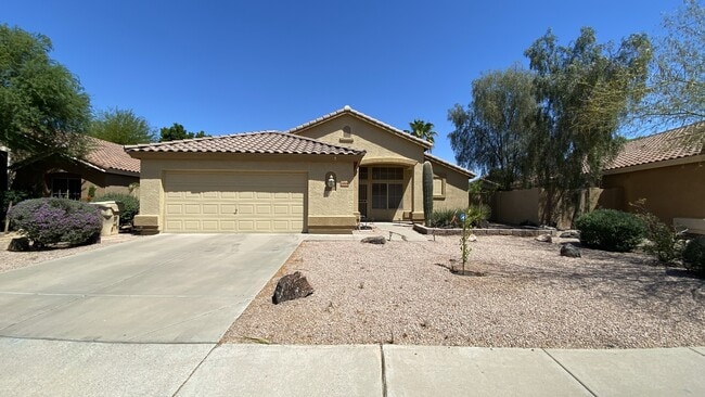 Exterior view - 6806 W Quail Ave