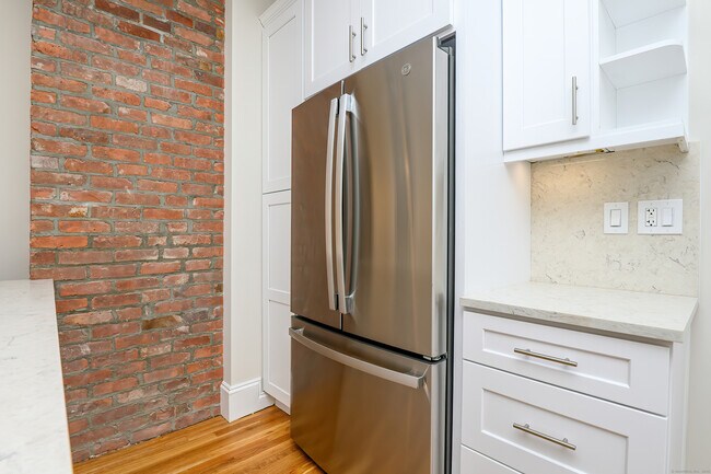 Photo - 27 Hubinger St Unit 1