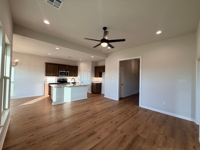 Photo - 189 Berkshire Pl