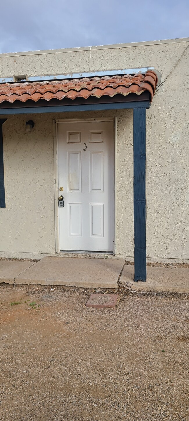 Building Photo - 1535 E 29th Ave Unit 3