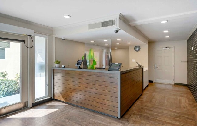 Furnished Studio-San Francisco - San Mateo - SFO