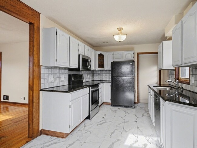 1427 S 52nd St