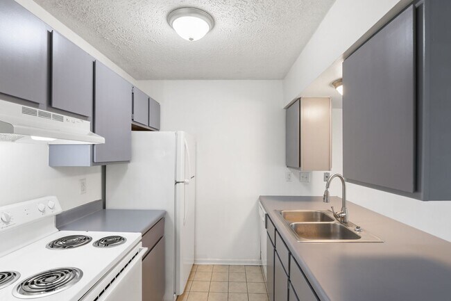 Photo - Parkside Apartments ( Parkside East Inc.)