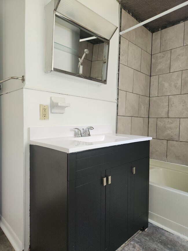 Photo - 221 8th St E Unit 1