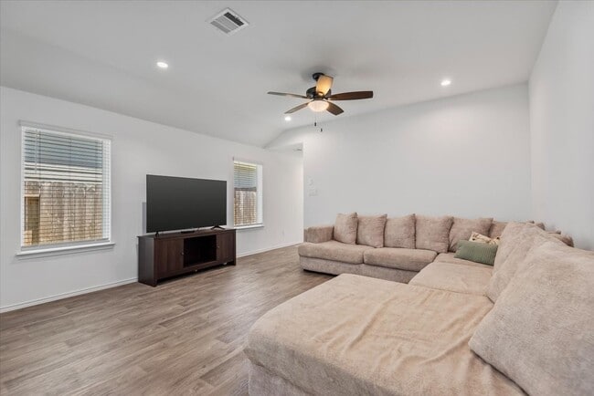Building Photo - 14208 Fern Meadows Dr