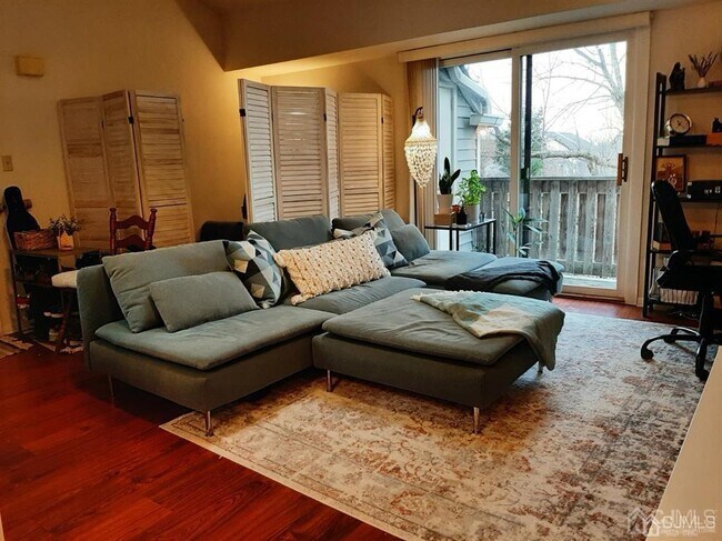 Photo - 5012 Ravens Crest Dr