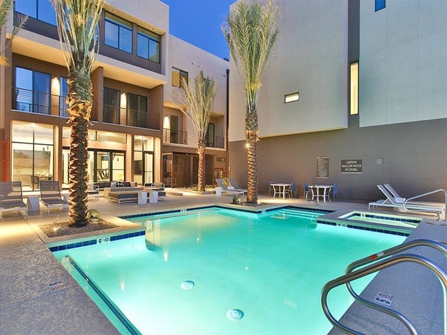 Photo - Dusk Scottsdale Apartments