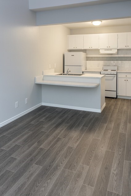 Photo - 5470 Military Dr W