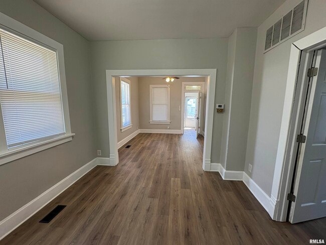 Photo - 1107 W Gilbert Ave