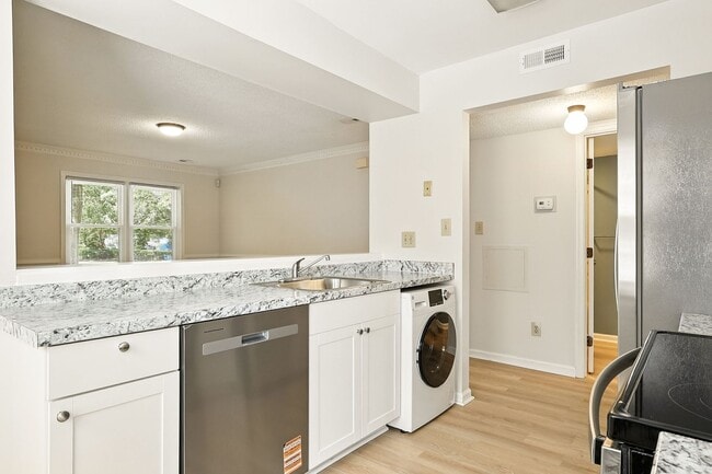 Photo - Fabulous 1 Bedroom/1 Bath Condo Unit!