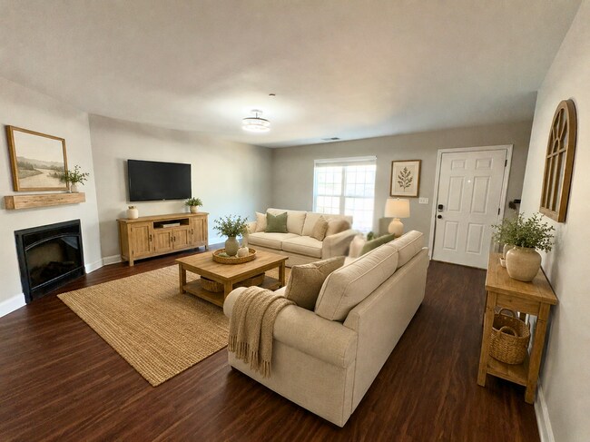 Photo - 1126 Maple Tree Ln