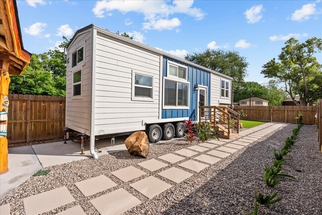 Photo - 4734 Oleander St