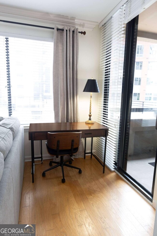 Photo - 3481 Lakeside Dr NE Unit 605