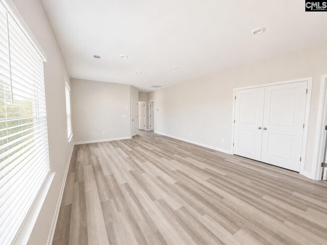 Photo - 820 Lodgepole Ln