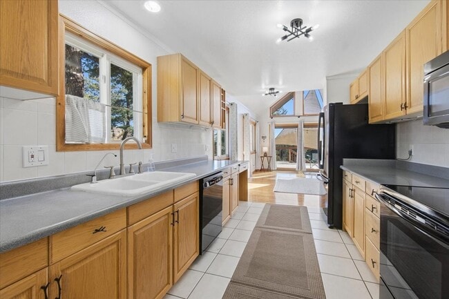 Photo - 22036 Cook Ln