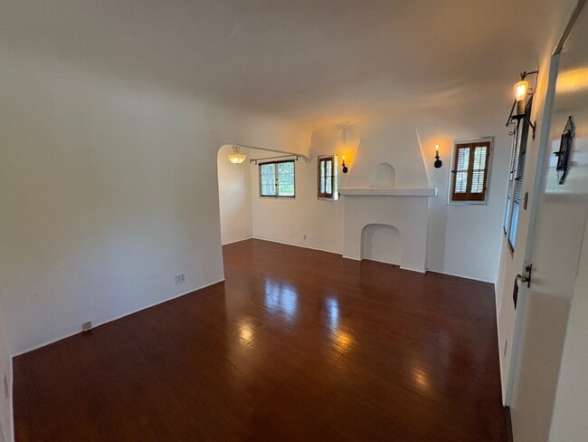 1629 California Ave Unit Corner Cottage
