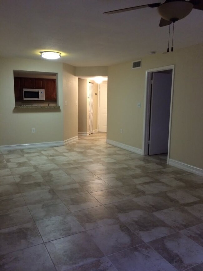 Photo - 15591 SW 105th Terrace Unidad 5110