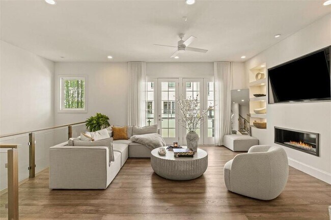 Photo - 1337 Grey Fox Ct NE