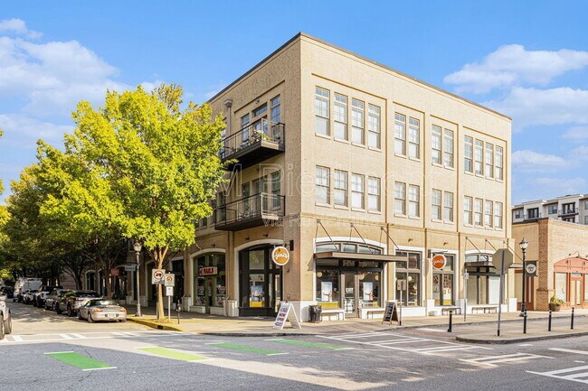 Photo - 925 Garrett St Unit 216