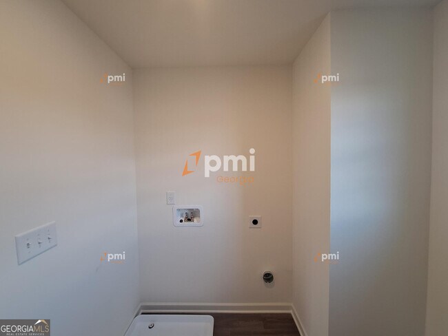 Photo - 181 Kinsale Dr