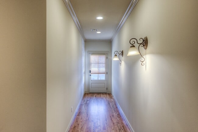 Photo - 1333 E 41st Pl