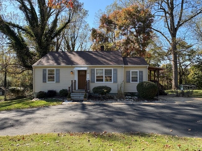 Photo - Beautiful home with lots of custom touches...