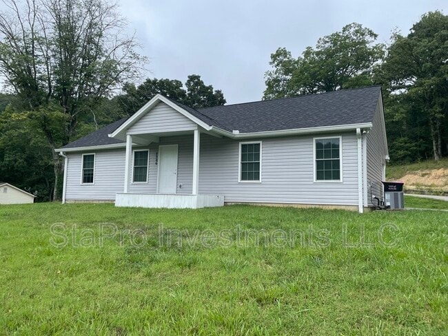 Building Photo - 1386 Louisville Hwy Rental