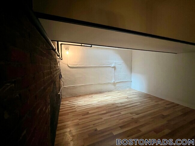 Photo - 254 Friend St Unit 1