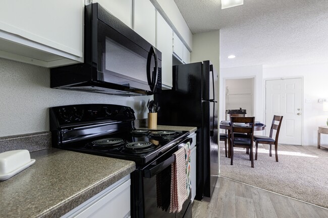 Skyler Ridge Apartments