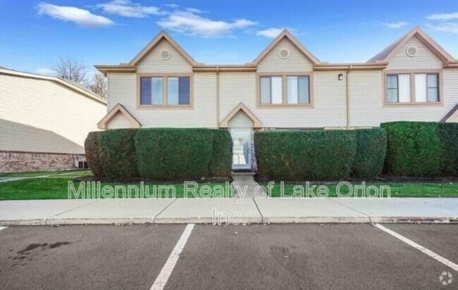 Building Photo - 50406 Bay Run S Rental