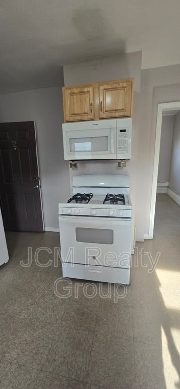 Photo - 66 Batchelder St Unit 2 / 2nd Floor