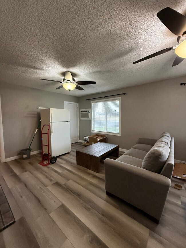 Photo - 600 NE 3rd St Unidad ID1473538P