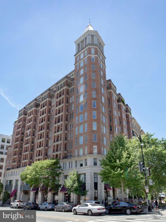 Building Photo - 601 Pennsylvania Ave NW Unit 1008N